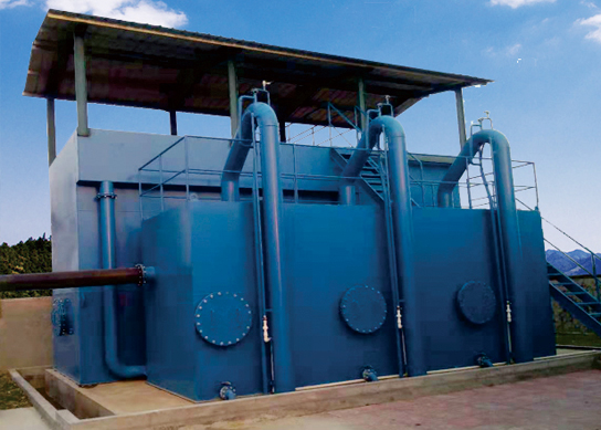 農村飲水安全，是指農村居民能夠及時、方便地獲得足量、潔凈、負擔得起的生活飲用水。農村飲水安全包括水質、水量、用水方便程度和供水保證率4項評價指標。其中水質安全是重中之重，也是農村供水的短板，在廣東省欠發達地區較突出。
我公司積極響應政府號召研制出適合廣大農村用的節能環保一體化凈水器設備，并取得了《廣東省涉及飲用水衛生安全產品衛生許可批件》，該設備自動反沖洗，省電且無需專業人員管理，出水水質能達到國家衛生飲用水標準，非常適合農村凈化水用，是農村改造凈化飲水安全的最佳選擇。